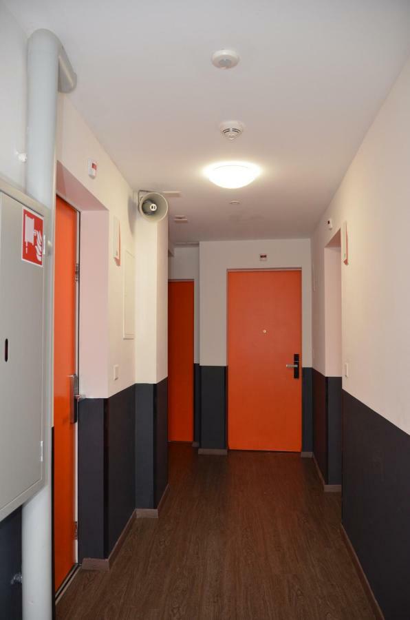 Easyhotel Zurich West Exterior photo